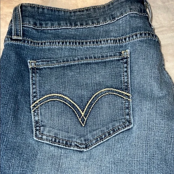 Levi's Women’s Blue Wide Leg Flare Jeans SZ 17 Juniors - Picture 4 of 10